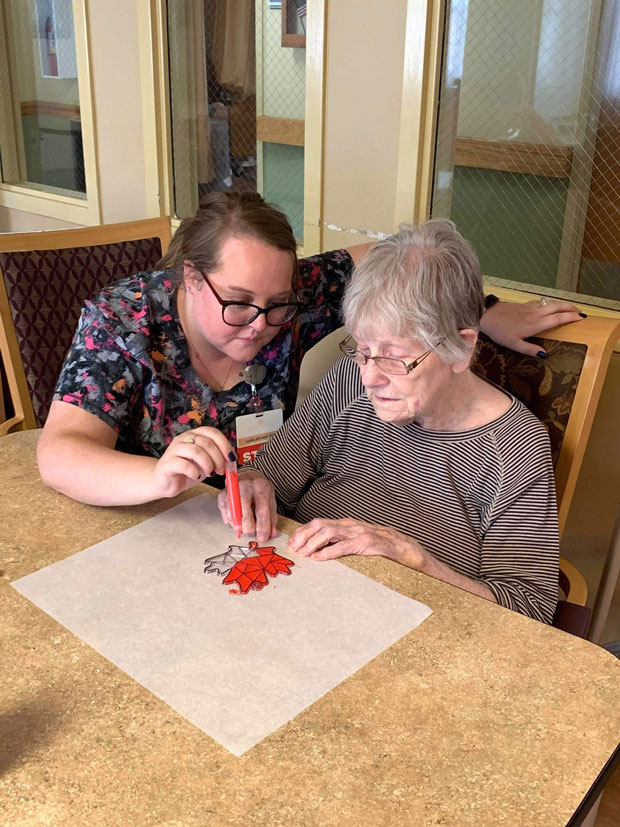 Lafayette Nursing Home Makes Crafts with Memory Care Unit